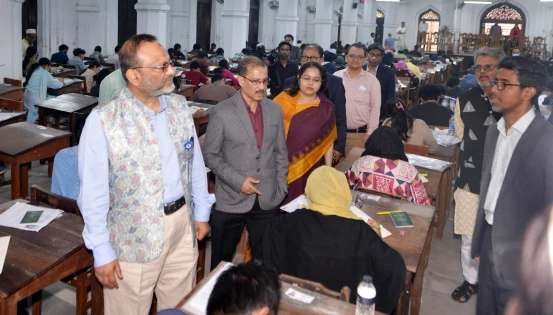 ঢাবি ‘বিজ্ঞান ইউনিট’ -এর ভর্তি পরীক্ষা সুষ্ঠু ও শান্তিপূর্ণভাবে অনুষ্ঠিত